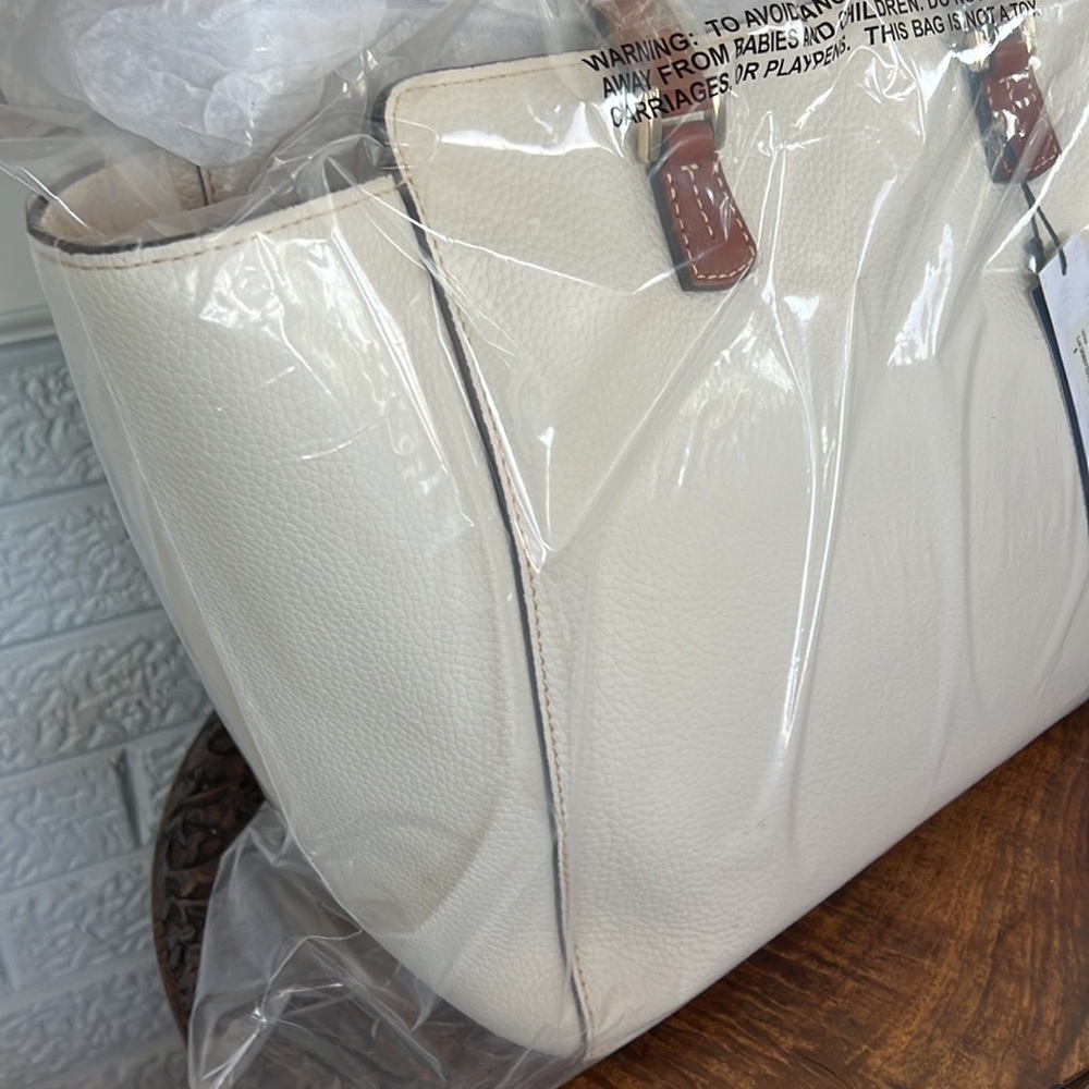 Large Pebble Grain East West Shopper - Picture 9 of 9